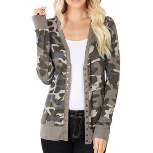 Zenana- Camouflage Print Snap Button Cardigan Total Body Length Size M